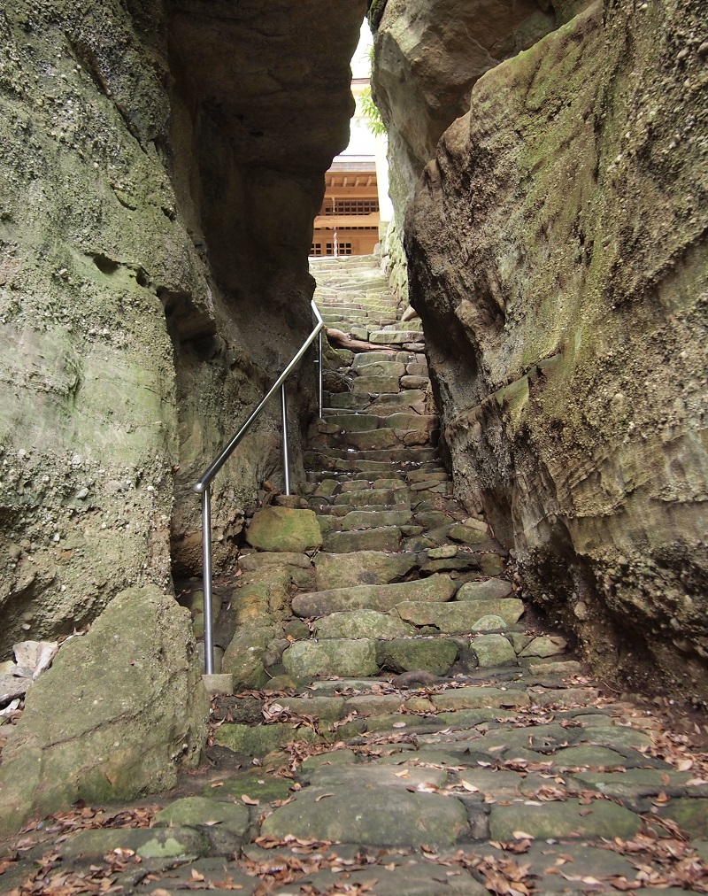 秋葉神社と押分岩（和歌山県観光）