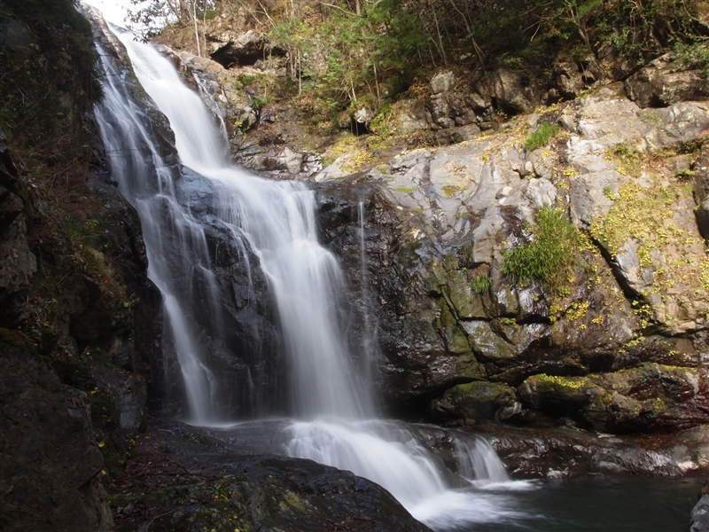 万歳の滝　20ｍ（和歌山県日高川町）の写真画像集