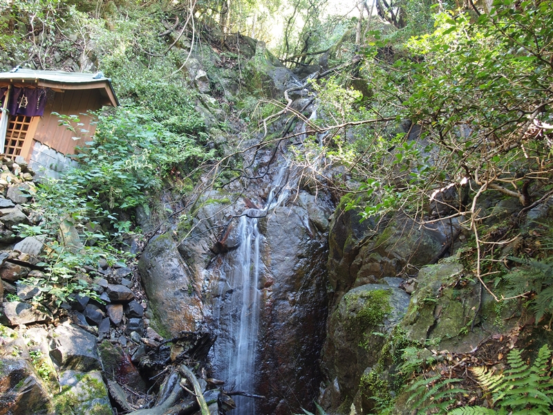 水滝　10ｍ（和歌山県有田郡広川町）の写真画像集
