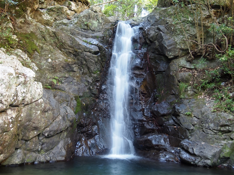 野槌の滝　6ｍ（和歌山県日高川町）の写真画像集