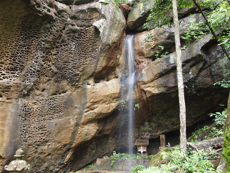 救馬渓観音の滝（馬頭の滝） 10ｍ（2023年、和歌山県上富田町）の写真画像集