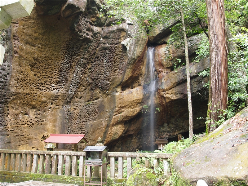救馬渓観音の滝（馬頭の滝） 10ｍ（2023年、和歌山県上富田町）の写真画像集