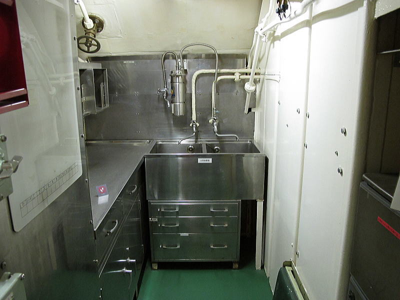 潜水艦「あきしお」内部-キッチン