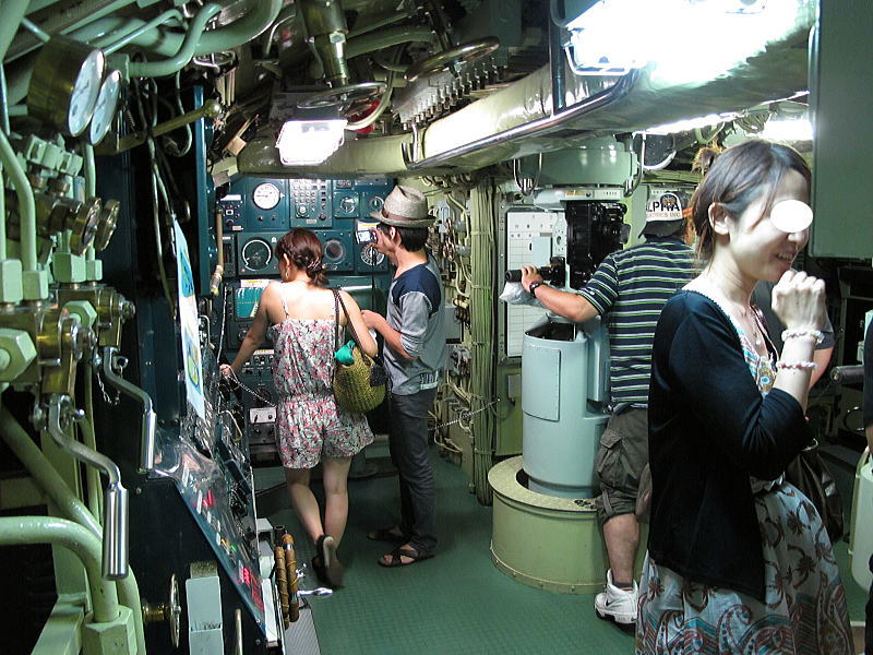 潜水艦「あきしお」内部-発令、操舵室